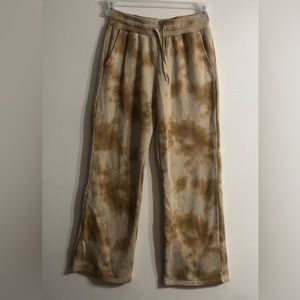 Women’s flares sweatpants two side pockets pull on  tie dye Tan brown. S/P.